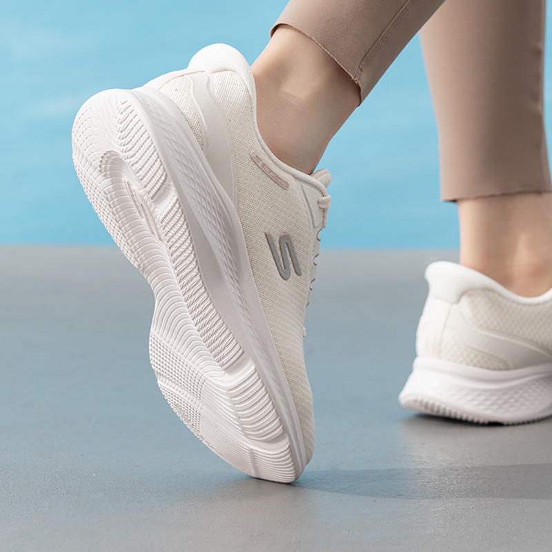 Skechers Women's Sports Shoes  - огляд і ціна Women Shoes Skechers