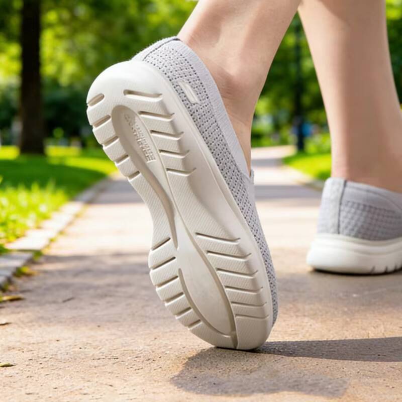 Skechers Women's Casual Shoes  - огляд і ціна Women Shoes Skechers