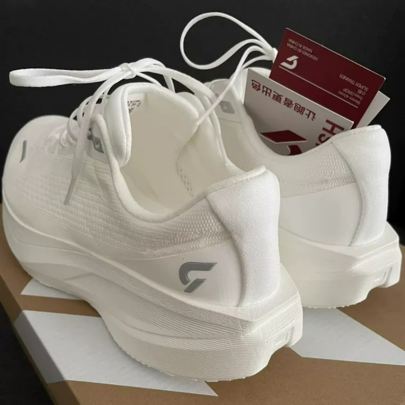 DYNAFISH Training Shoes For Me - огляд і ціна Women'S Shoes Vs Men'S Size