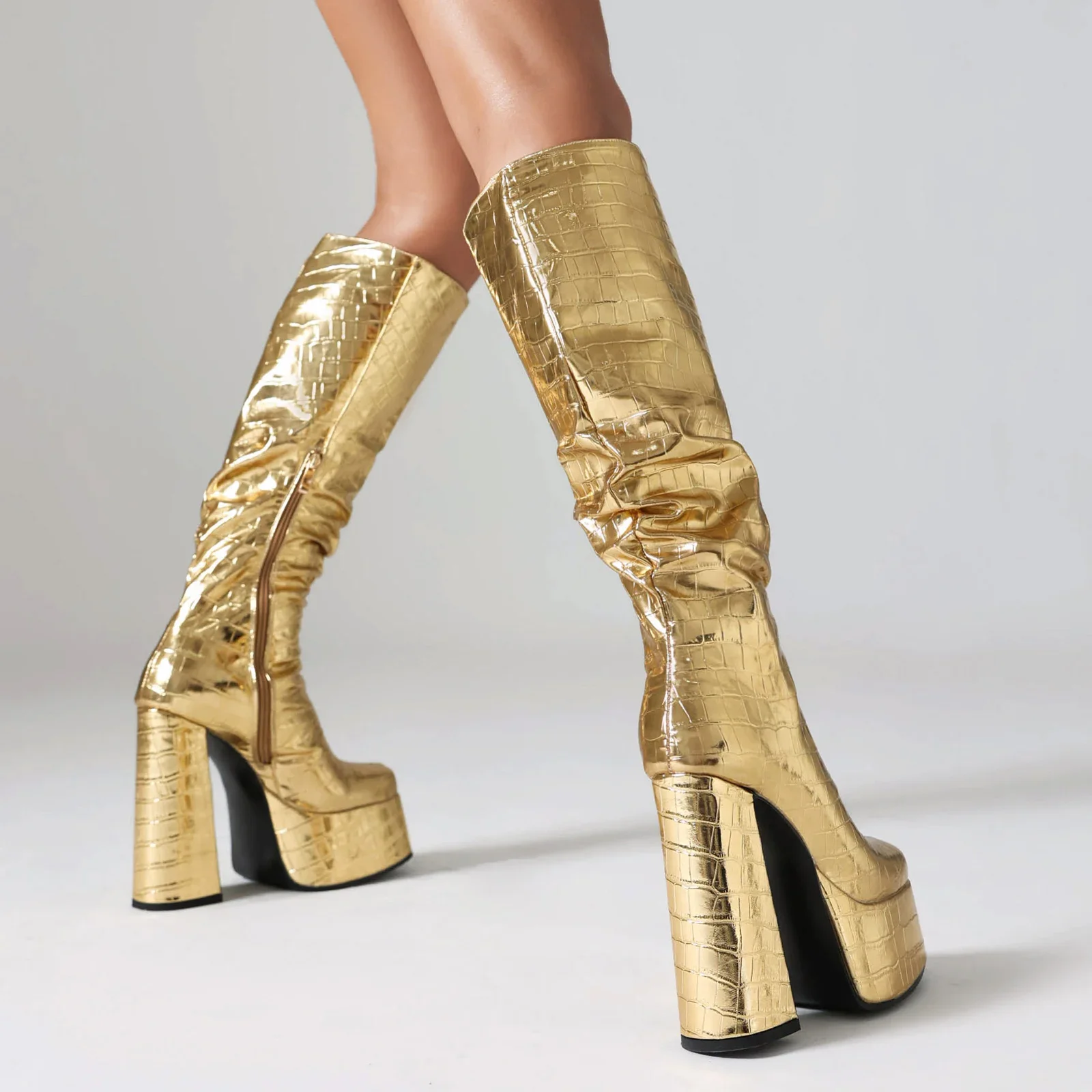 Shiny Silver Women Pleated Pla - огляд і ціна Zip Up Boots Short