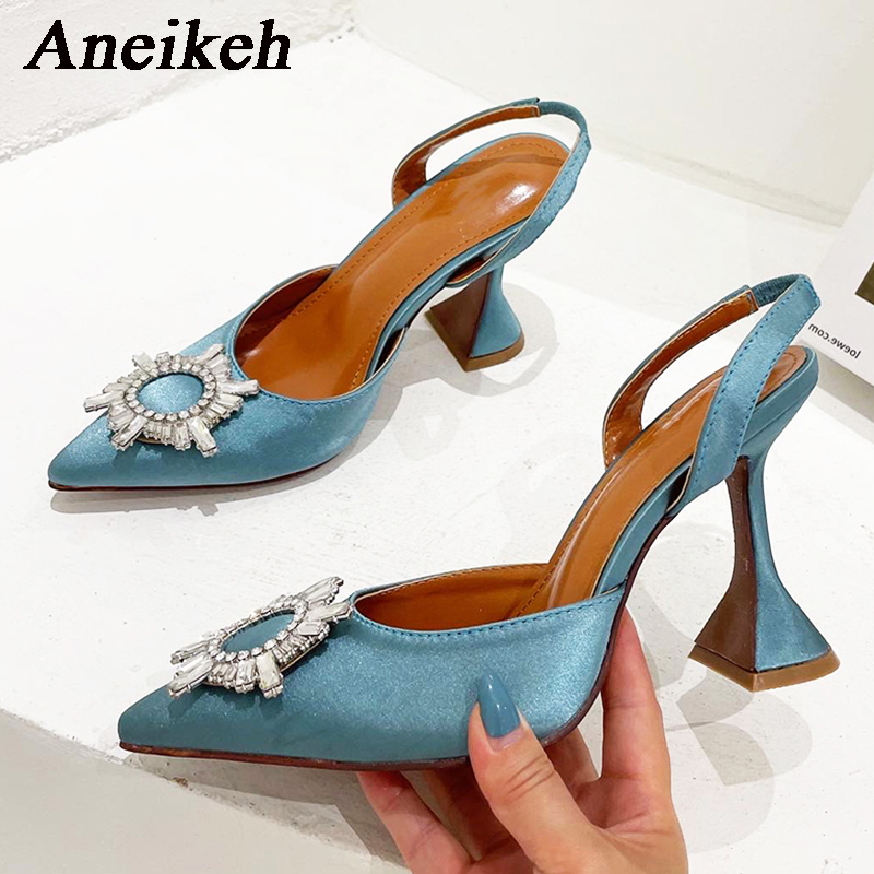 Aneikeh Brand Women Silk High  - огляд і ціна Women Shoes Zara