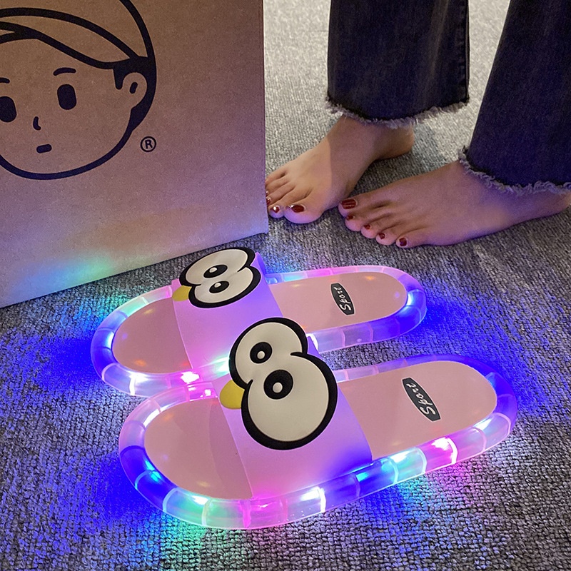 Funny Big Eyes Luminous Slide  - огляд і ціна Mule Slip On